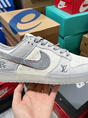 Dunk x LV 