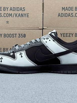 Dunk x CHROME HEARTS