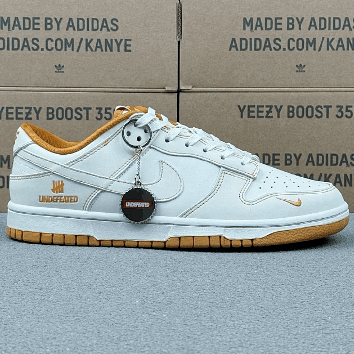 Dunk x UNDEFEATED 1