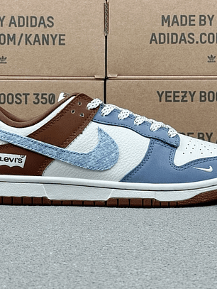 Dunk x Levis