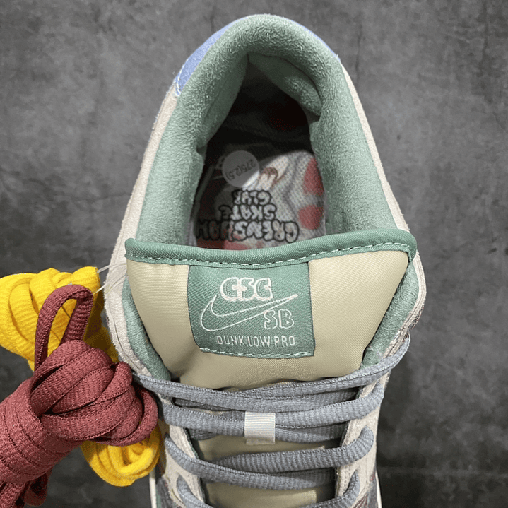 Dunk SB Crenshaw Skate Club 7