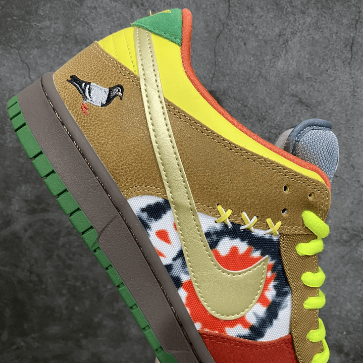 Dunk SB What The Paul 6