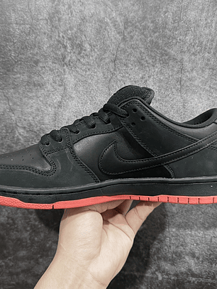 Dunk SB Black Pigeon