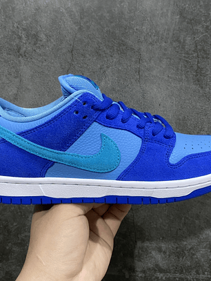Dunk SB Blue Raspberry