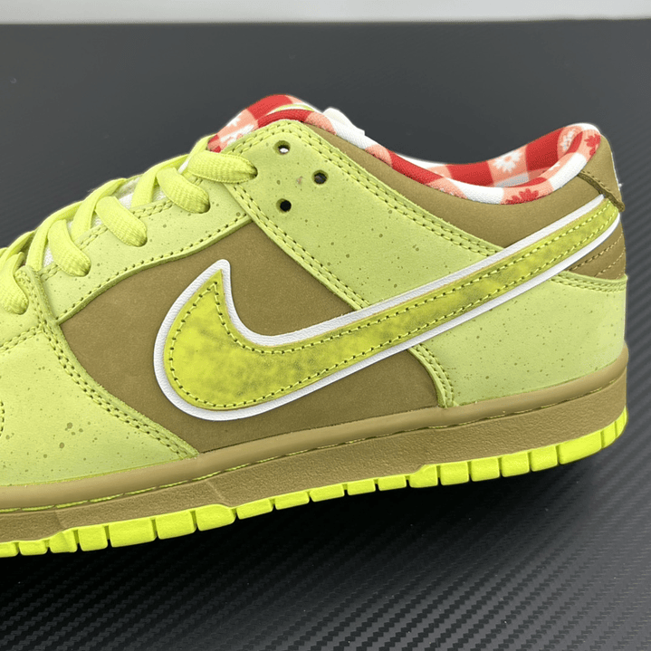 Dunk SB Volt Lobster 3