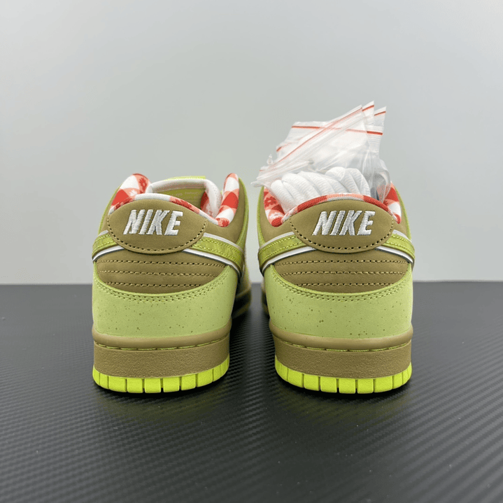Dunk SB Volt Lobster 6