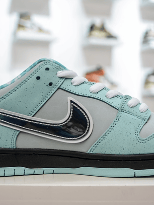 Dunk SB Aqua Blue Lobster 