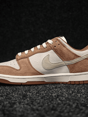 Dunk SP Medium Curry