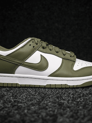 Dunk SP Medium Olive