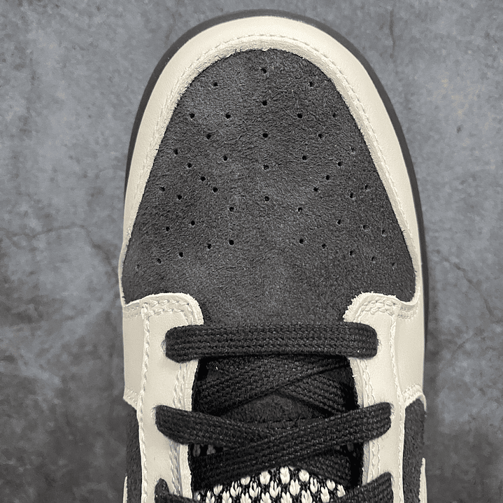 Dunk SP Black Brown Panda 8