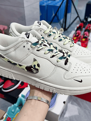 Dunk SP  Swoosh Camo