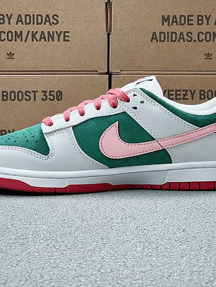 Dunk SP All Petals United