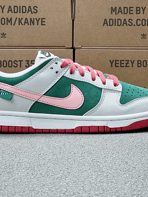 Dunk SP All Petals United