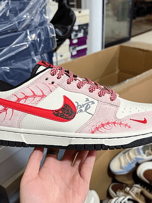 Dunk SP White and Red