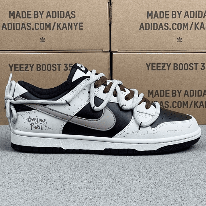 Dunk SP White And Black  1