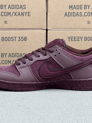 Dunk SP City of Love Burgundy Crush