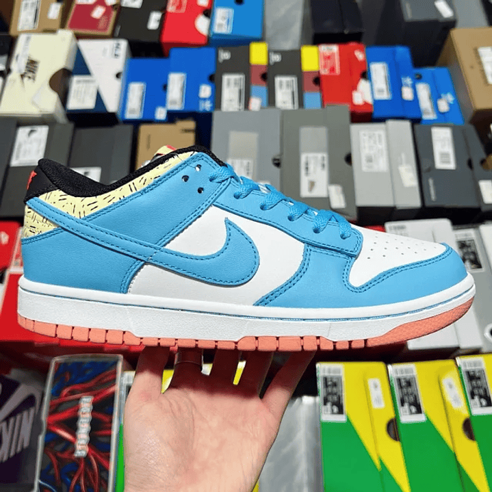 Dunk SP Blue And White 1
