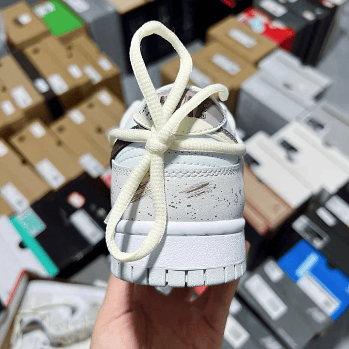 Dunk SP White  4