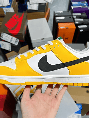Dunk SP Yellow And White