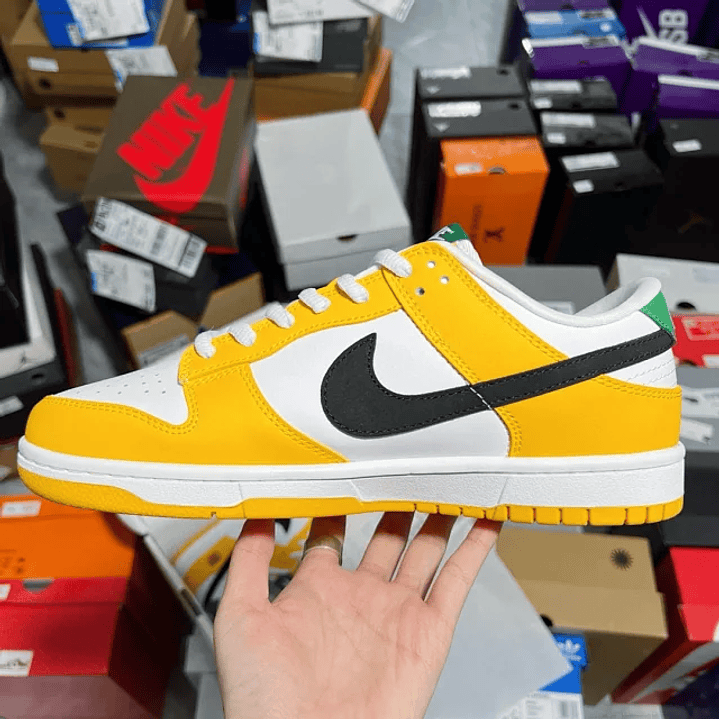 Dunk SP Yellow And White 2