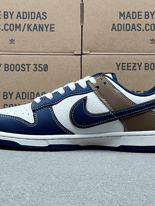 Dunk SP Blue, Brown And White