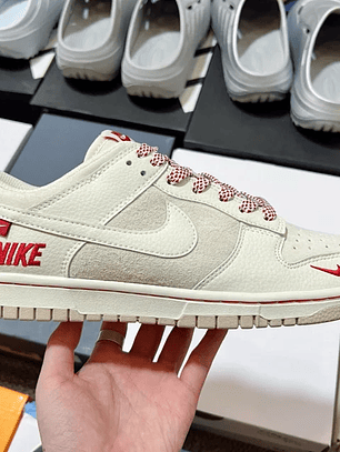 Dunk SP Red And White