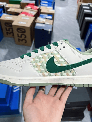 Dunk SP Green And White 