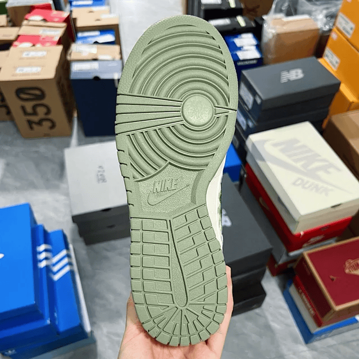 Dunk SP Green And White  4