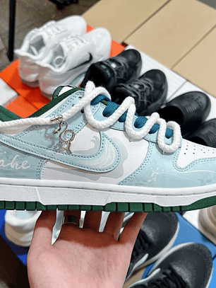 Dunk SB Green, White And Blue