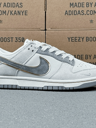 Dunk SP White Grey