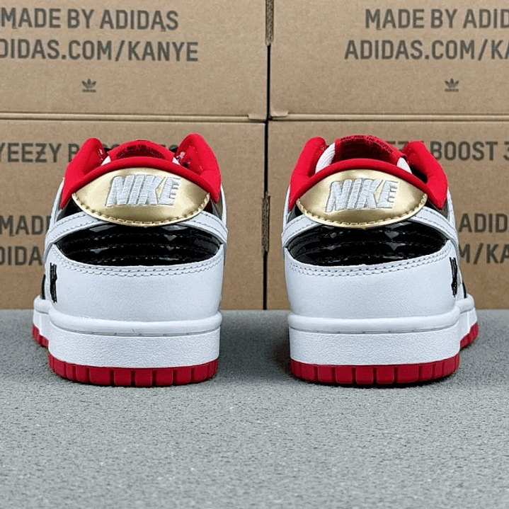 Dunk SP White Black And Red 5