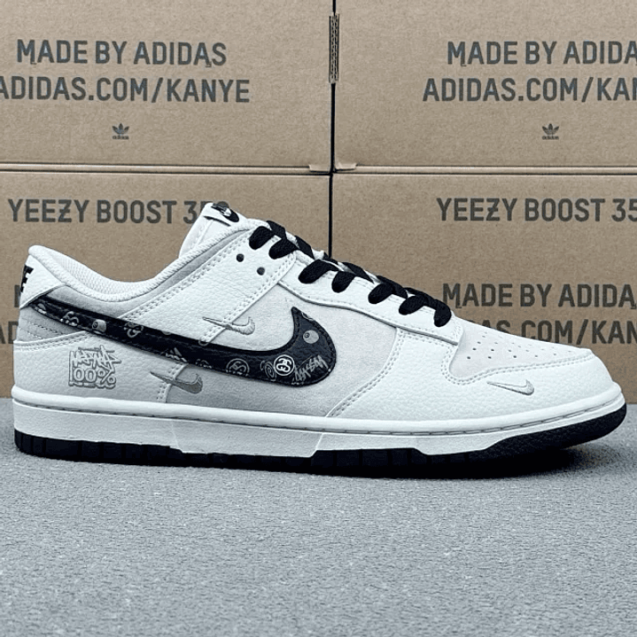 Dunk SP White And Black 1