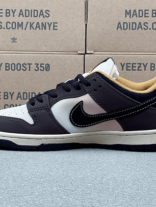 Dunk SB Borwn Black And White