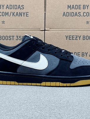 Dunk SB Black And White   