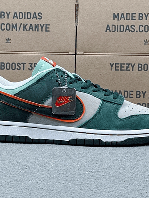 Dunk SB Green And White