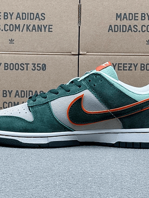 Dunk SB Green And White