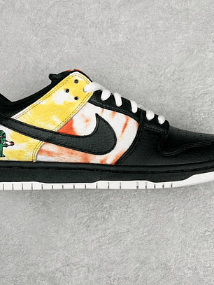 Dunk SB Raygun Tie-Dye Black
