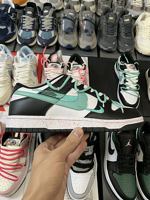 Dunk SP Multiple Swooshes White-Washed Teal 