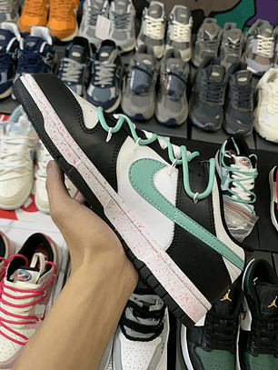 Dunk SP Multiple Swooshes White-Washed Teal 