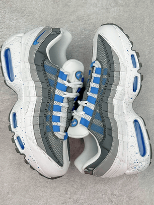 95 White And Blue