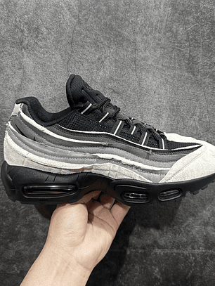 95 Comme des Garçons Black Grey