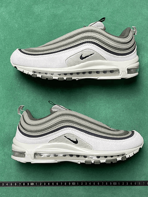 97 Medium Olive/Light Bone/Black