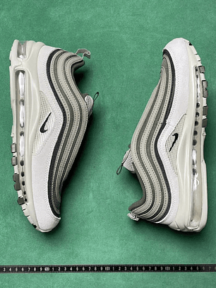 97 Medium Olive/Light Bone/Black