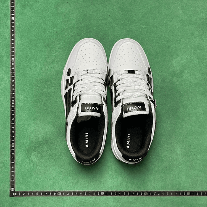 Skel Top Low White And Black   6