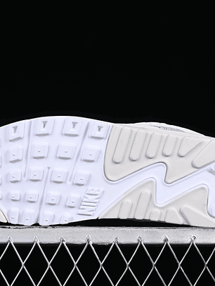 90 Summit White/Light Bone