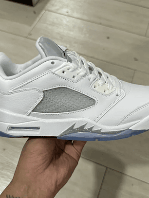 AJ 5  Low White Wolf Grey