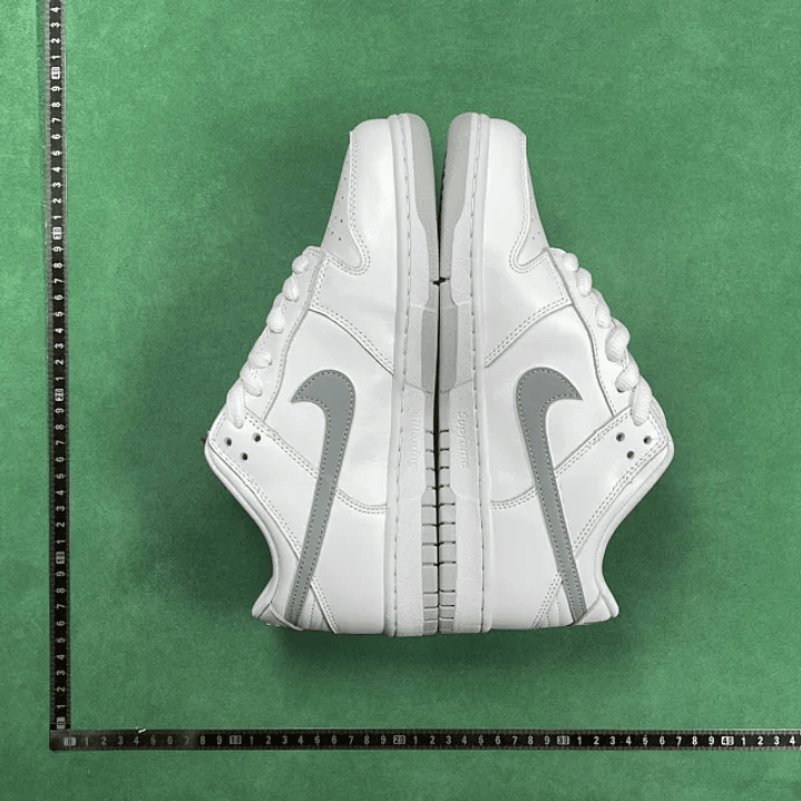 Dunk SB Supreme 94 White Metallic Silver 6