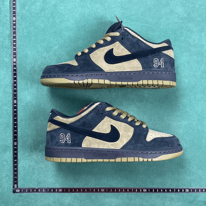 Dunk SB Supreme 94 Camper Green 1