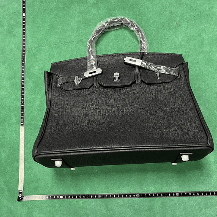 Mala em Pele Preta 1