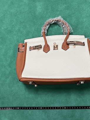 Mala em Pele Branca e castanho